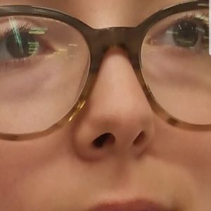 Meet your Posher, Caroline